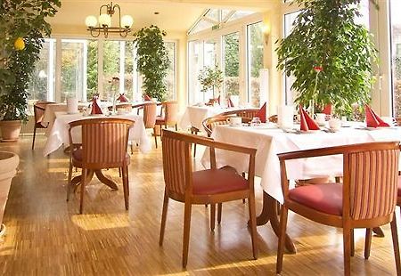 Biohotel Am Lunik Park Hohen Neuendorf Restaurant foto
